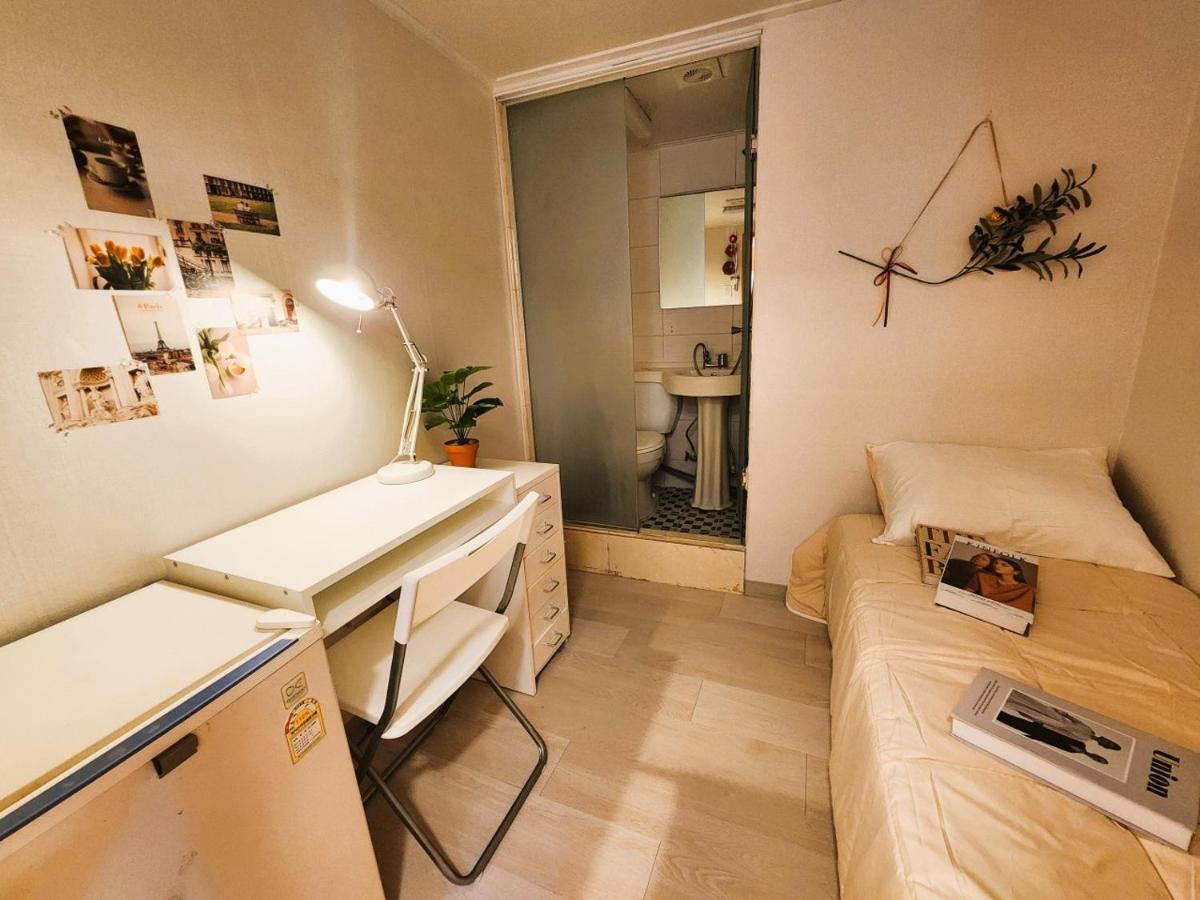 Oreum Myeongdong - Female Only Gasthof